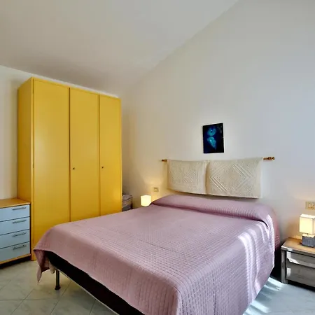 Villa La Nassa - Comoda Con Piscina Privata